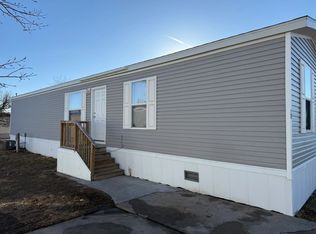 B11 Meadows Ct, Alliance, NE 69301
