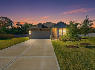 302 Alder Loop, Anahuac, TX 77514
