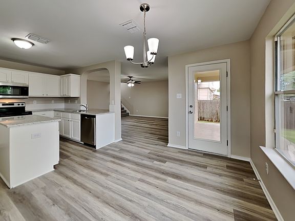 3rd image of 322 CANDY DR