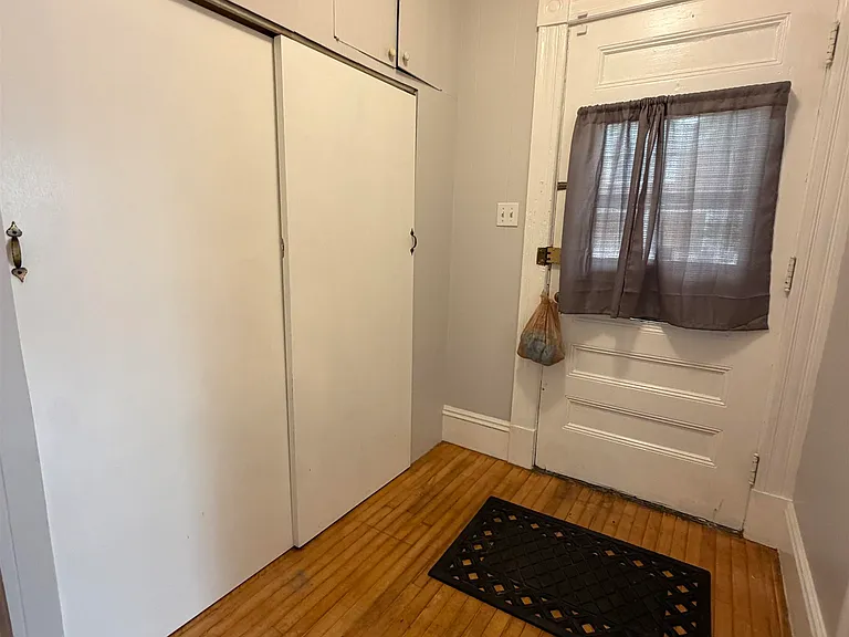 94 Ashland St — Photo 6