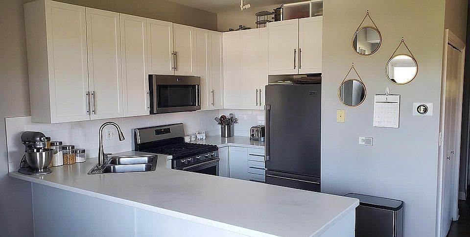 1st image of 680 N Green St APT 410