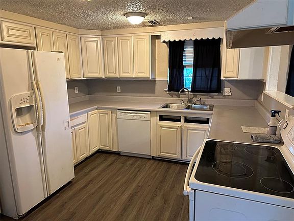 5th image of 4413 SE 20th St