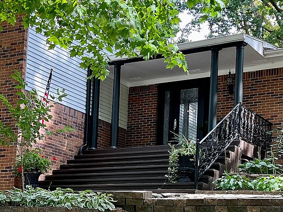 4th image of 2777 Jennifer Dr