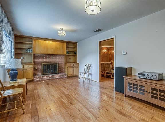 4th image of 3015 Valerie Ct