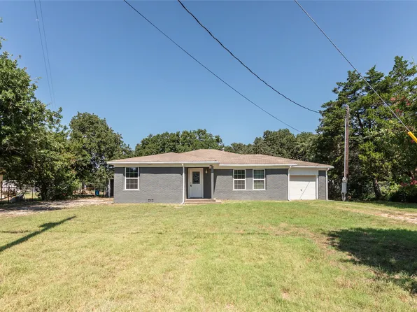 304 Jack Grace Hill Rd, Bowie, TX 76230
