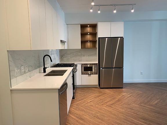 2nd image of 3227 Saint Johns St