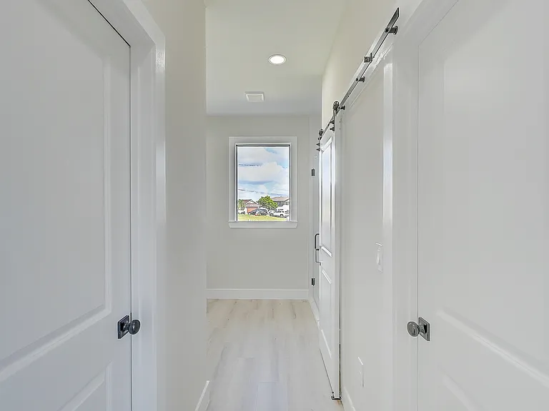 1019 Cedartree Ave — Photo 10