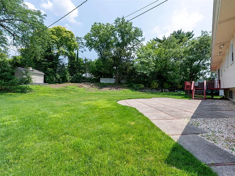 18 Dogwood Rd — Photo 21