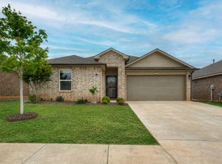 10417 SW 41st Pl, Mustang, OK 73064