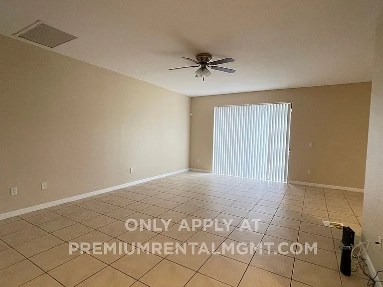 1110 Chervil Dr — Photo 4