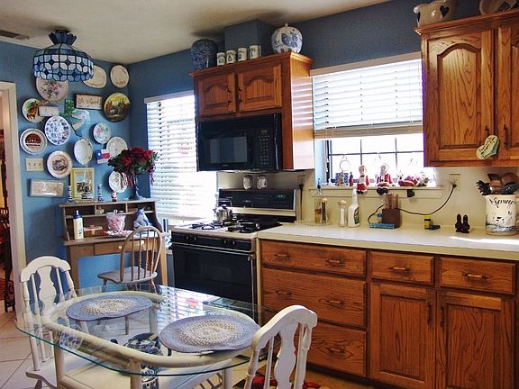 4th image of 1622 McVey Ln