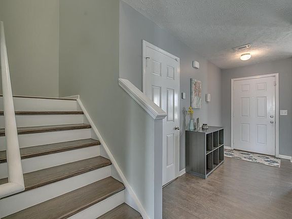 3rd image of 3417 Axelwood Dr