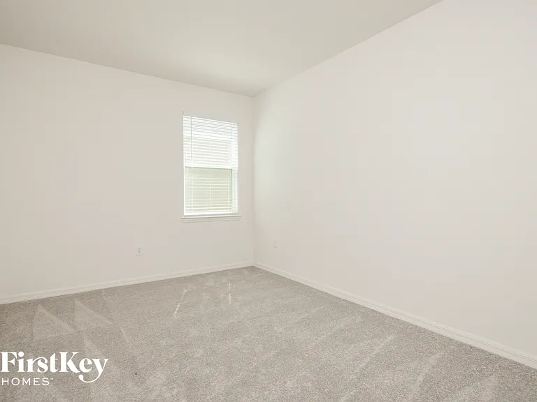 1227 Ponca Rd — Photo 13