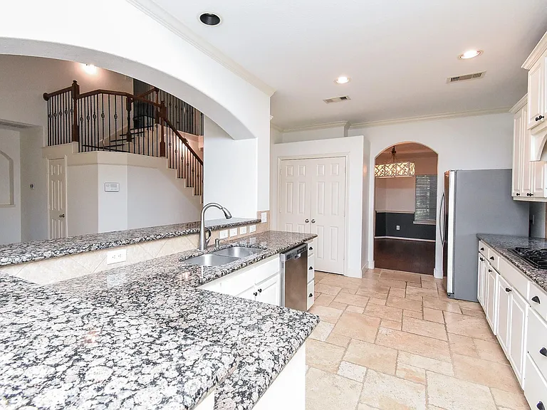 16915 Locust Springs Dr — Photo 11