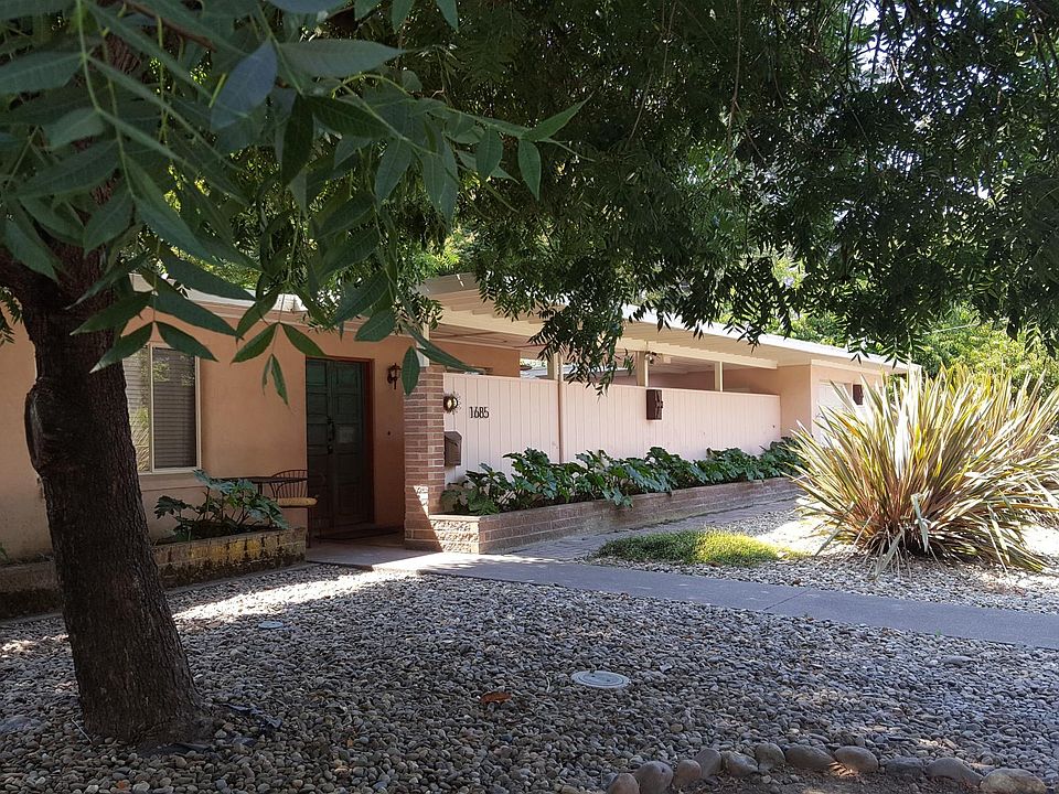 1st image of 1685 Muller Dr