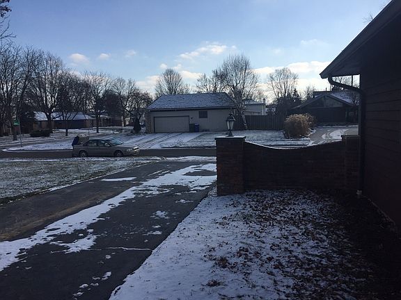 2nd image of 1516 Rayne Ln