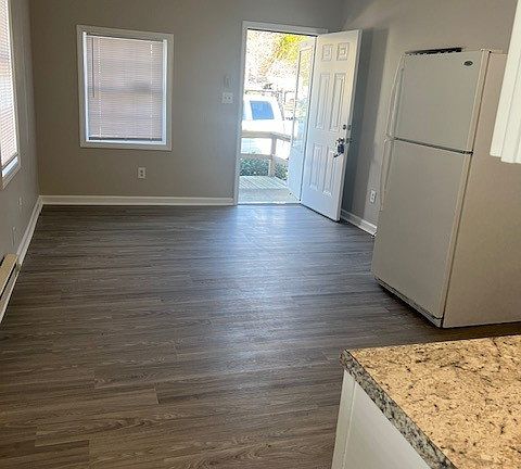 2nd image of 1012 Hall St #1