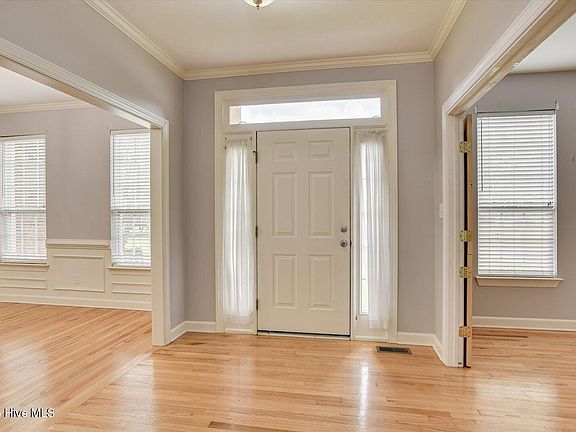 3rd image of 4363 Wisteria Court