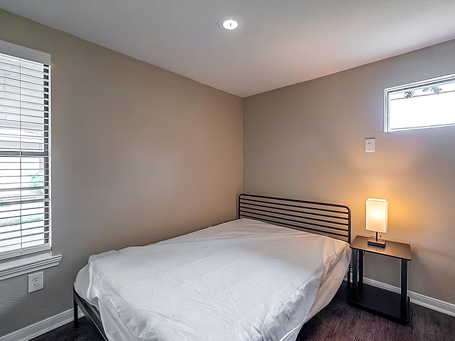 4 bed, 2.0 bath, 1315 sqft, $633 — Photo 2