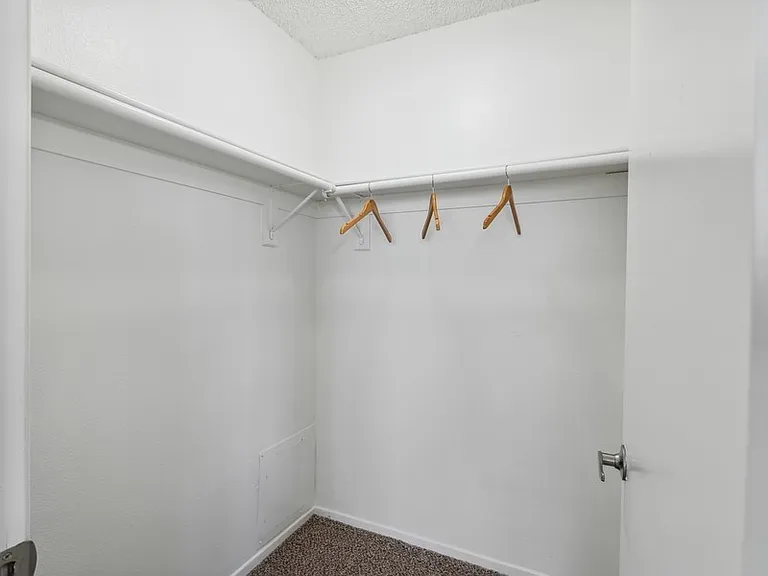 The District Apartment Homes — Photo 10