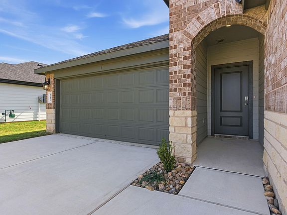 2nd image of 31422 Harp Ridge Dr