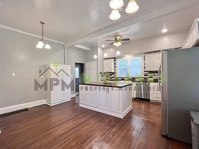 2417 Clark St — Photo 30