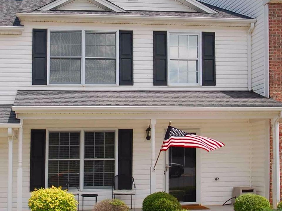 1st image of 633 Wyndhurst Dr
