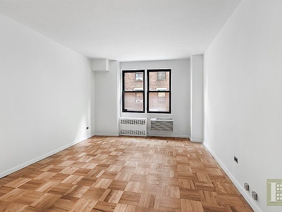 2nd image of 333 E 34th St Ofc 1N
