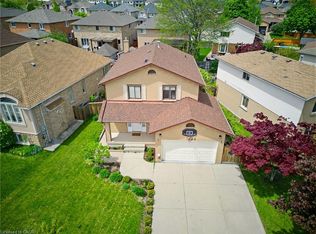 459 Dicenzo Dr, Hamilton, ON L9B 2C4