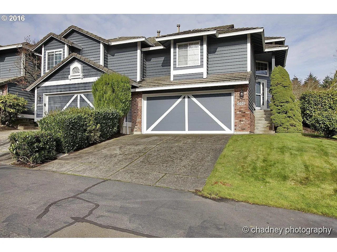 2071 Sunray Cir photo 1