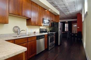 3rd image of 2328 N Oakley Ave #1