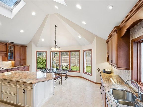 4th image of 57 Belleau Avenue