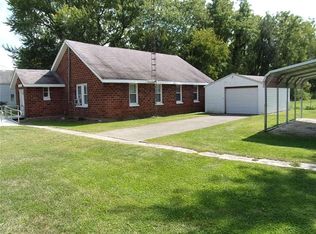 119 E Stone Bluff Rd, Veedersburg, IN 47987