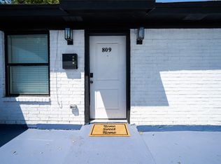 809 W Broadus Ave, Fort Worth, TX 76115