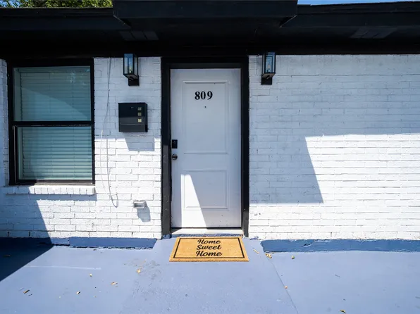 809 & 807 W Broadus Ave, Fort Worth, TX 76115