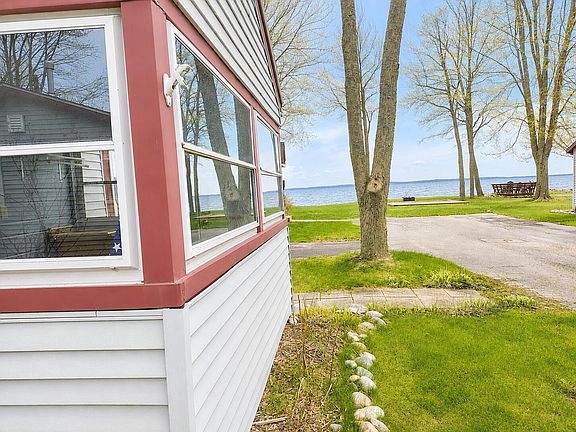 3rd image of 8139 E Houghton Lake Dr