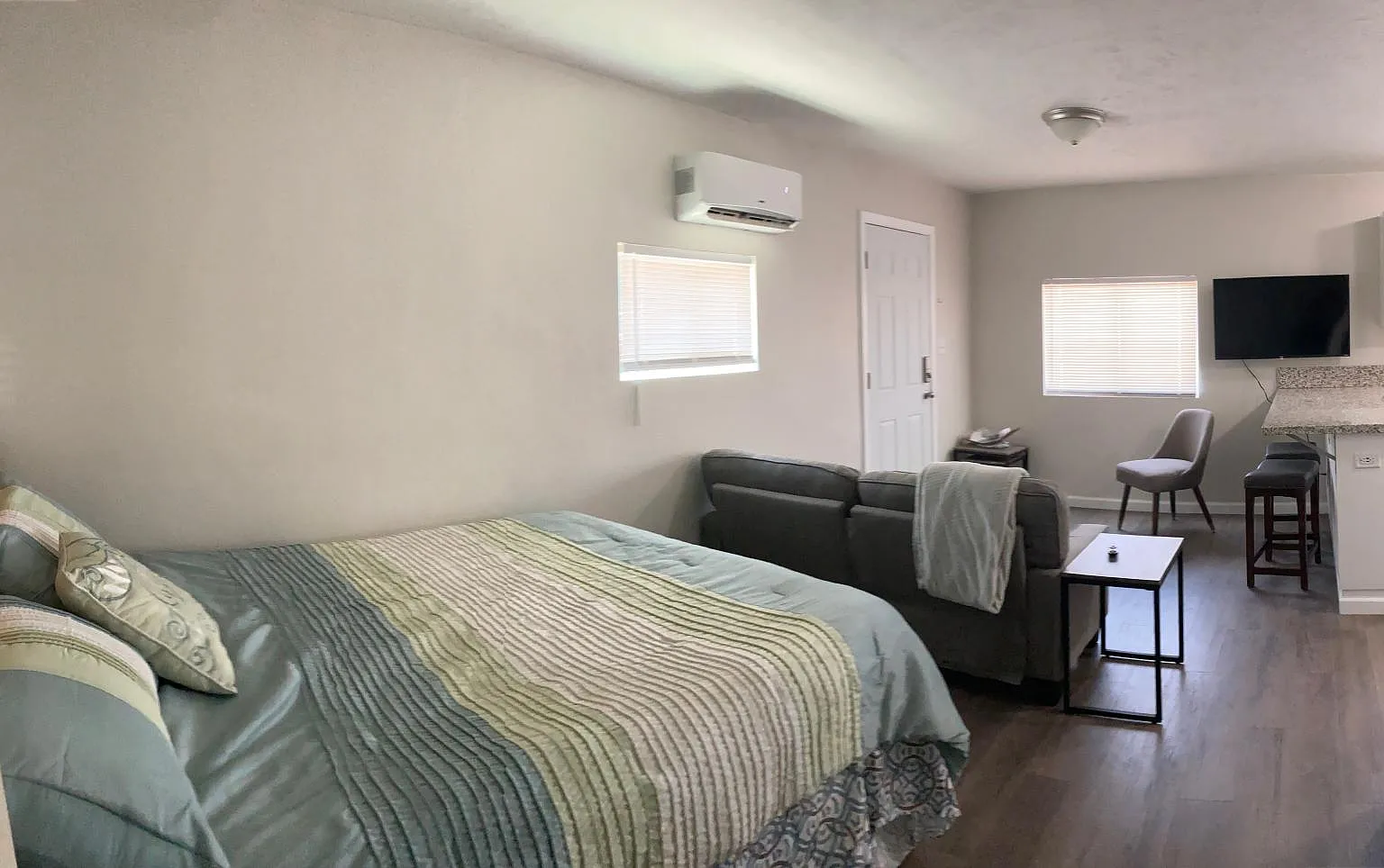 Studio, 425 sqft, $1,225 — Photo 4