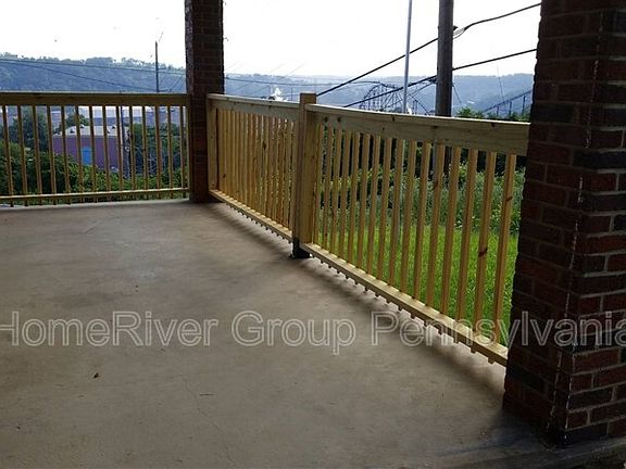 3rd image of 4430 Glencairn St