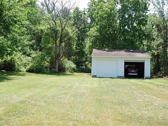 4th image of 1727 Penelec Park Dr