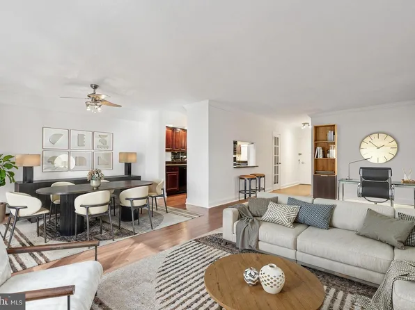 1900 John F Kennedy Blvd APT 702, Philadelphia, PA 19103