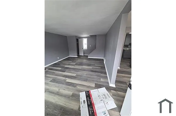 Building Photo - 650 Seagirt St