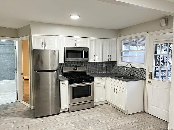 5th image of 3644 Palmer Ave