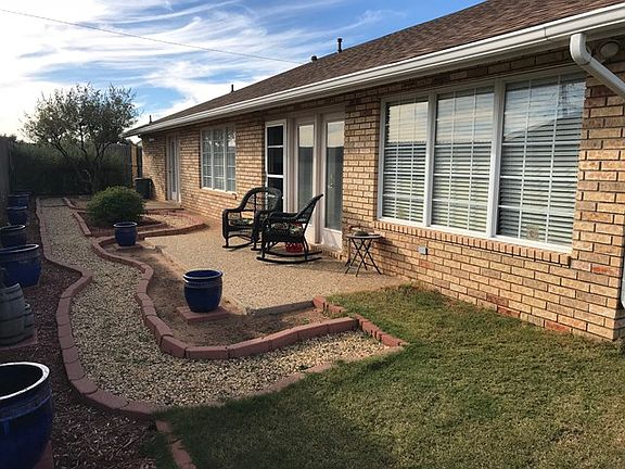 3rd image of 2214 Independence Dr