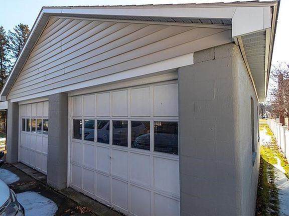 2 Car Garage
