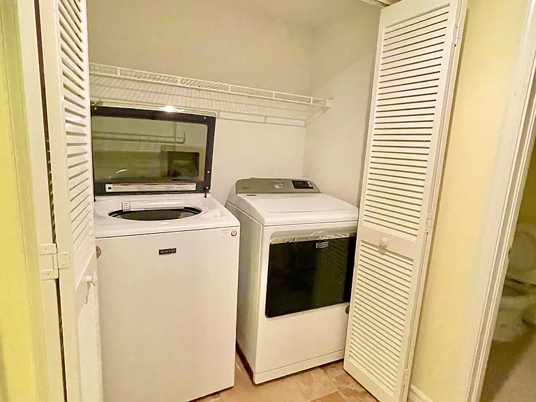 6015 Chardonnay Ln — Photo 10
