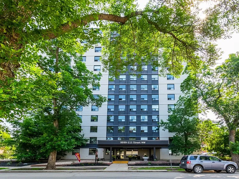 9999 111th St NW — Photo 4