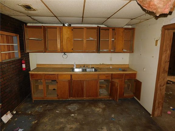 4th image of 163 Wheeler St
