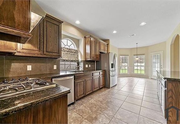 4th image of 13913 Blueberry Hill Dr