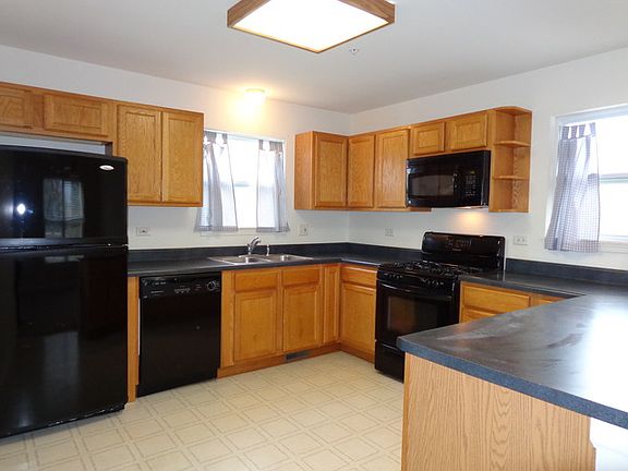 4th image of 294 Pamela Ct
