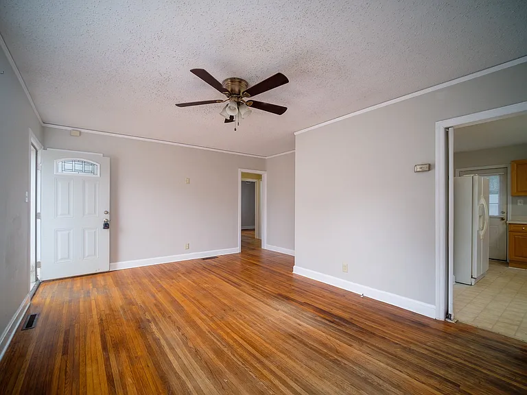 3030 Marlowe Ave — Photo 16